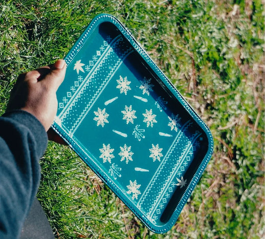 Kushmas Sweater Tray