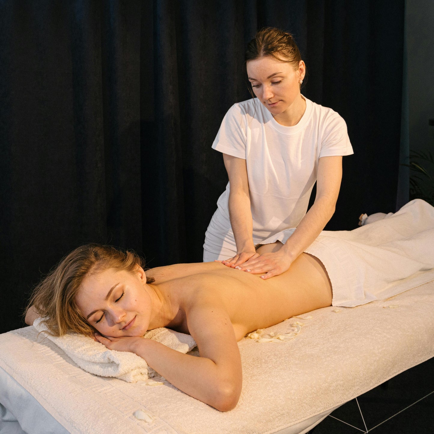 CUSTOM THERAPEUTIC FULL BODY MASSAGE